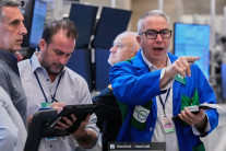 ‘AI 낙관론에 5%↑’ 엔비디아 힘으로 뉴욕증시 또 ‘사상 최고’ 행진