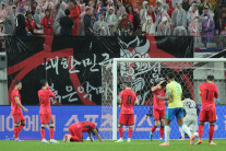 무딘 공격·얼어붙은 수비…홍명보호, 브라질과 평가전 0-5 대패