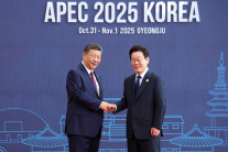 APEC 의장 이 대통령, 21개국 정상 영접…마지막엔 시진핑 주석 [경주 APEC 정상회의]