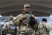 미국, 망명 신청 결정 전면중단…제3세계 이주민 차단