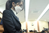 김건희 재판 막바지 치닫는다…이르면 이달 결심, 내년 1월 선고할 듯 [세상&]