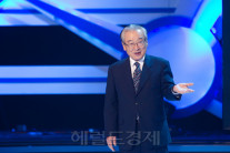 원로배우 이순재 91세로 별세…“연기 열정의 화신, 4시간 인터뷰 한 적도”