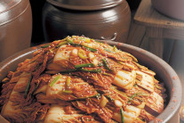 김치 ‘뷰티 푸드’ 부상…“피부노화 억제 과학적 근거 확인”