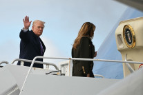 트럼프 ‘직무 수행 지지 36%’,  갈수록 하락세…왜?