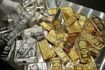 연말 국제 금은값 최고치 경신 랠리 지속…은값 8%↑