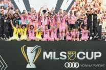 인터 마이애미, 밴쿠버 꺾고 MLS컵 우승…’2도움’ 메시 MVP