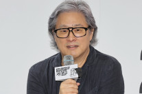 박찬욱이 꼽은 ‘최애’ 콘텐츠…“윤석열 비리 영상 즐겨봐”