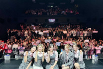 피프티피프티, 데뷔 첫 단독 팬미팅 성료! 트웨니와 함께한 따뜻한 연말