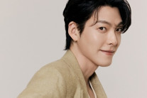 김우빈, 2025년 드라마·예능·광고로 꽉 채웠다