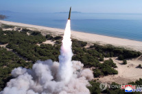 합참 “북, 동해상으로 미상 발사체 발사”