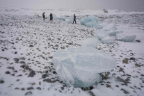 그린란드 “외부세력에 광물 개발권 없어”…트럼프 ‘전면적 접근권’에 경고