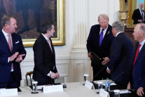 미국 석유업계는 고민…트럼프 “베네수엘라 가라”