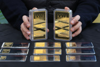 “끝 모를 금값” 사상 첫 4900달러 돌파…금 ETF 불붙었다