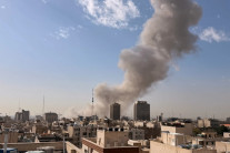 [이란 공습] 이례적인 주말 대낮 공습…“이란 수뇌부 회의시간 맞춰 때렸다”[종합]