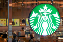 스타벅스 “50% 점유율 깨졌다” 고민 깊어져