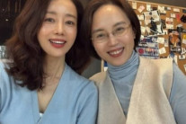 ‘아들 학폭’에 캐나다 이민…배우 윤손하 9년만의 근황