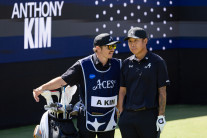 앤서니 김 LIV 골프 애들레이드 공동 3위..선두와 1타 차