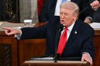 최장 국정연설…하키팀엔 ‘극찬’, 민주당엔 “부끄러워해야” 질책