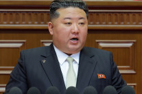 북한 9차 당대회 이틀째…“5개년 계획 성과적 완결” 자평