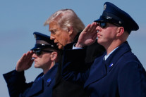 “미국, 중동 사태에 수천명 추가파병 검토” 결국 지상군 투입 준비하나