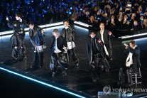 BTS, ‘아리랑’ 400만 장 돌파…스포티파이·멜론 정상