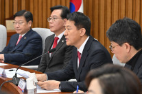 오세훈 공천 미신청에 발칵…지선 분수령 놓인 국힘[이런정치]