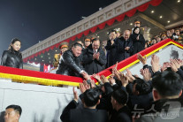 김정은 북한 국무위원장 재추대…‘적대적 두 국가’ 헌법 개정 주목