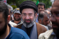 미 국방 “이란 새 최고지도자, 부상으로 외모 훼손된듯”