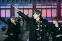 엘비스 프레슬리까지 소환…“기록 갈아치울 것” BTS 컴백에 ‘우르르’ 쏟아지는 외신