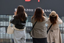 돌아온 BTS, 광화문 열고 다시 세계로 [BTS 컴백 공연 D-1]