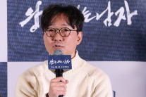 ‘1200만 감독’ 장항준 “‘왕사남’ 다른 영화로 빨리 잊혀지길”