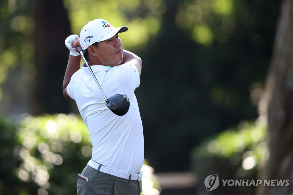 김시우가 2라운드에서 드라이버샷을 날리고 있다.[게티이미지/AFP=연합]