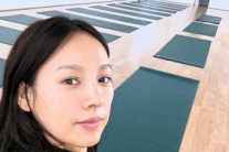 이효리 요가원 “손 잡거나 몸 만지지 마세요…사진·사인 사양” 거듭 당부