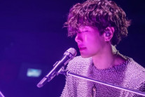 “이쯤 되면 박효신도 문제가 있어”…메말라가는 땅 위에 피어나는 박효신이라는 ‘야생화’ [음덕후:뮤지션으로 읽다]