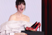 ‘악마는 프라다를 입는다’ 앤 해서웨이 “땡큐 서울”[영상]