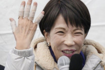 “2~4시간 잔다, 더 자고 싶어”…수면 부족 호소한 다카이치 총리