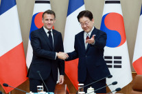 李대통령 “중동전쟁, 국제질서 흔들어”…마크롱 “폭격과 폭력 진정돼야”