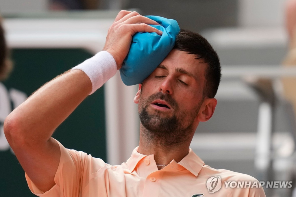 2026 프랑스오픈 3회전에서 탈락한 노바크 조코비치 [AP=연합]