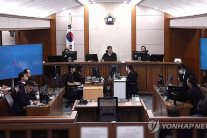 ‘김건희 2심’ 재판장, 법원 앞 숨진 채 발견…유서 재판 관련 내용 없어