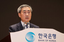 성장·물가·환율·부동산 모두 ‘긴축’ 신호…신현송 총재, 인상 포문 여나