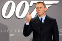 “다음 제임스 본드 찾는 중” ‘007 주인공’ 놓고 흑백 ‘인종갈등’까지…“백인 영국 남성이어야”
