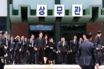 옛 전남도청 찾은 이대통령 “12·3 비상계엄 때 ‘5·18 방송’을 따랐다”