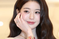 ‘장원영 공항 특혜 논란’에…공항공사 입장 밝혔다 “신원 식별 어려우면 완전히 벗어달라 요청”