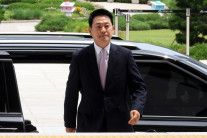 돌아온 장동혁 “당대표 거취는 당원이 결정”…사퇴론 일축 [이런정치]