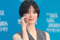 송혜교, UAA와 전속계약 만료…1인 기획사 설립 예정