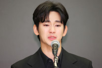 김수현 복귀 시동? “소속사에서 신중하게 고민 중”