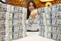 ‘IMF·리먼사태 때 만큼 높다’ 1560원 터치한 환율