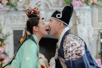 ‘케데헌 루미’ 아든 조, 의사와 결혼…“데이트앱서 만나”