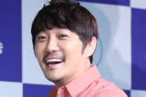 ‘세 아이 아빠’ KCM, 오는 10월 지각 결혼식…“14년 만에 아내와 약속 지켜”