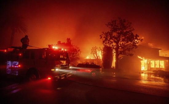 PALISADES-FIRE-2